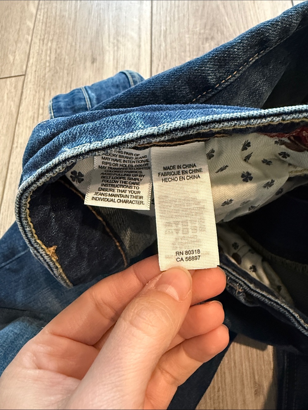 Lucky Brand Women’s Straight Leg Denim Jeans Size 12/31 - Picture 4 of 6